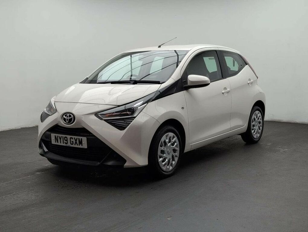 Toyota Aygo X 1.0 Aygo X-play Vvt-i White #4