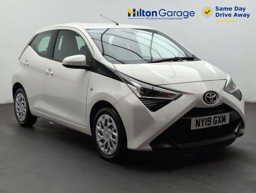 Toyota Aygo X 1.0 Aygo X-play Vvt-i White
