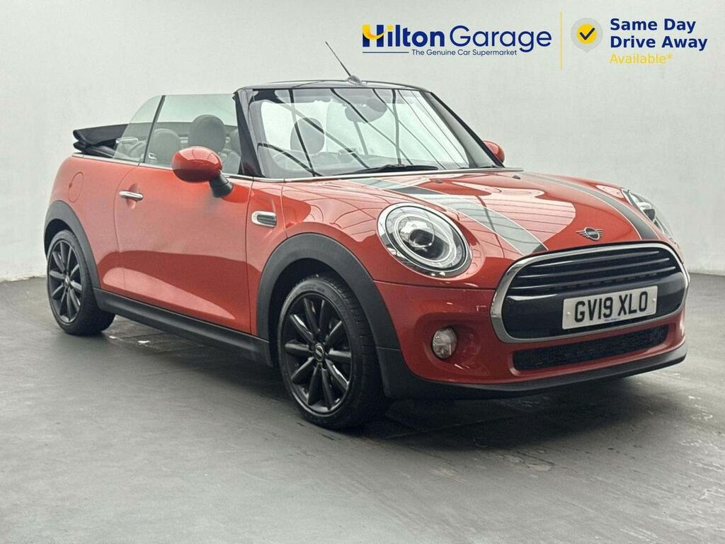 Mini Convertible 1.5 Cooper Classic Orange