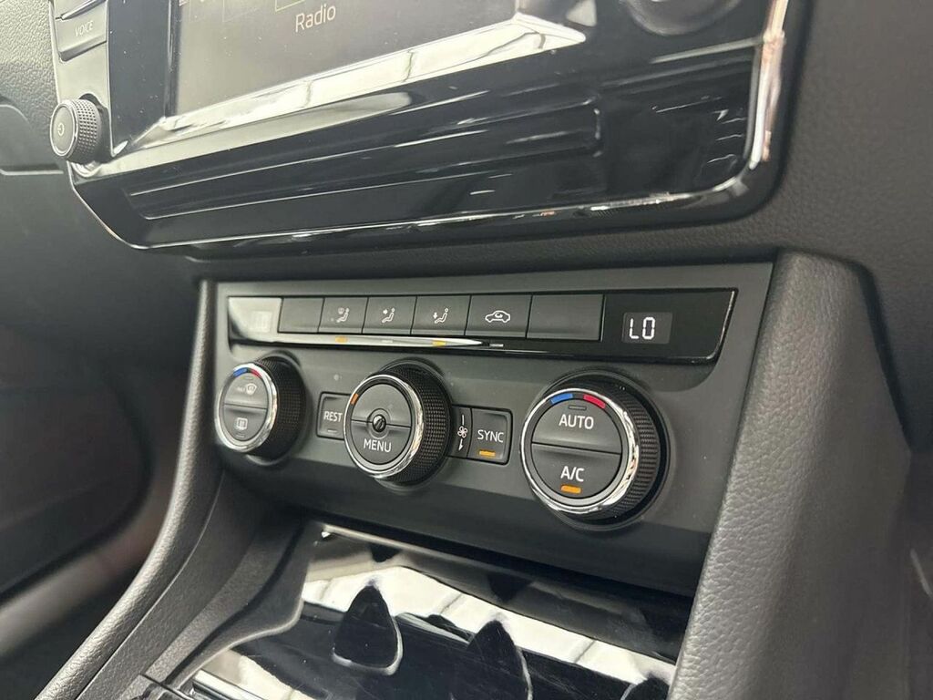 Skoda Superb Tsi Act Se L White #15