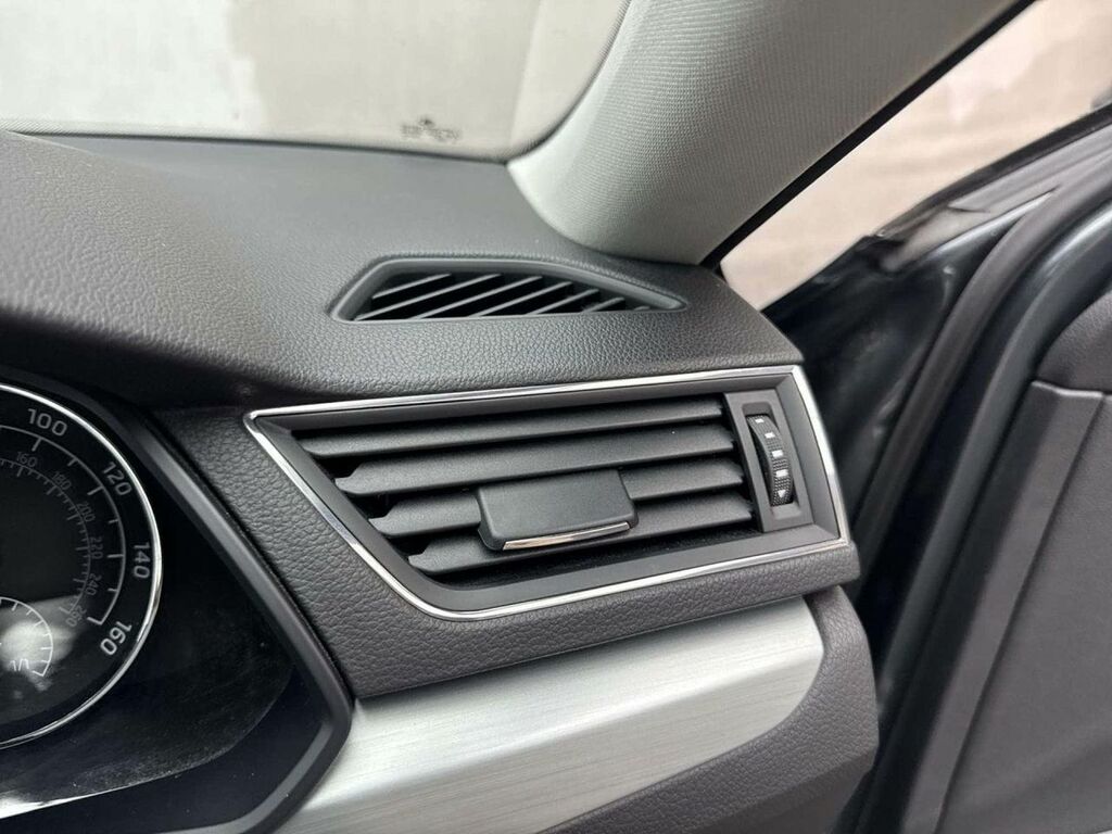 Skoda Superb Tsi Act Se L White #20