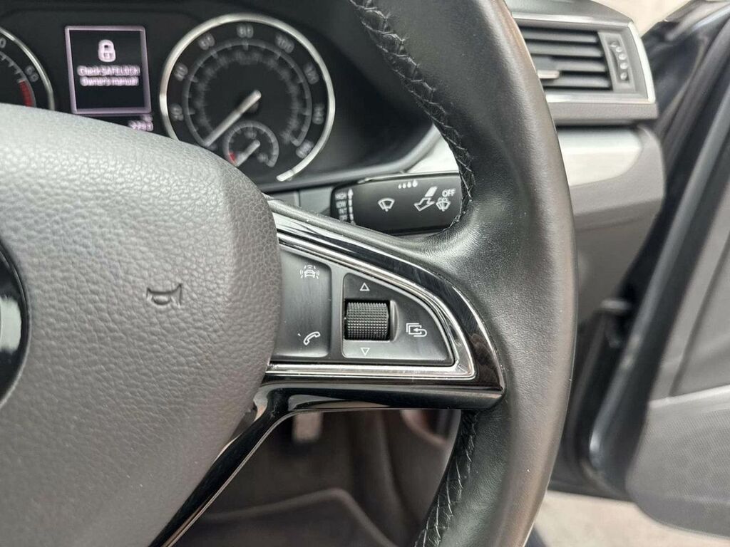 Skoda Superb Tsi Act Se L White #19