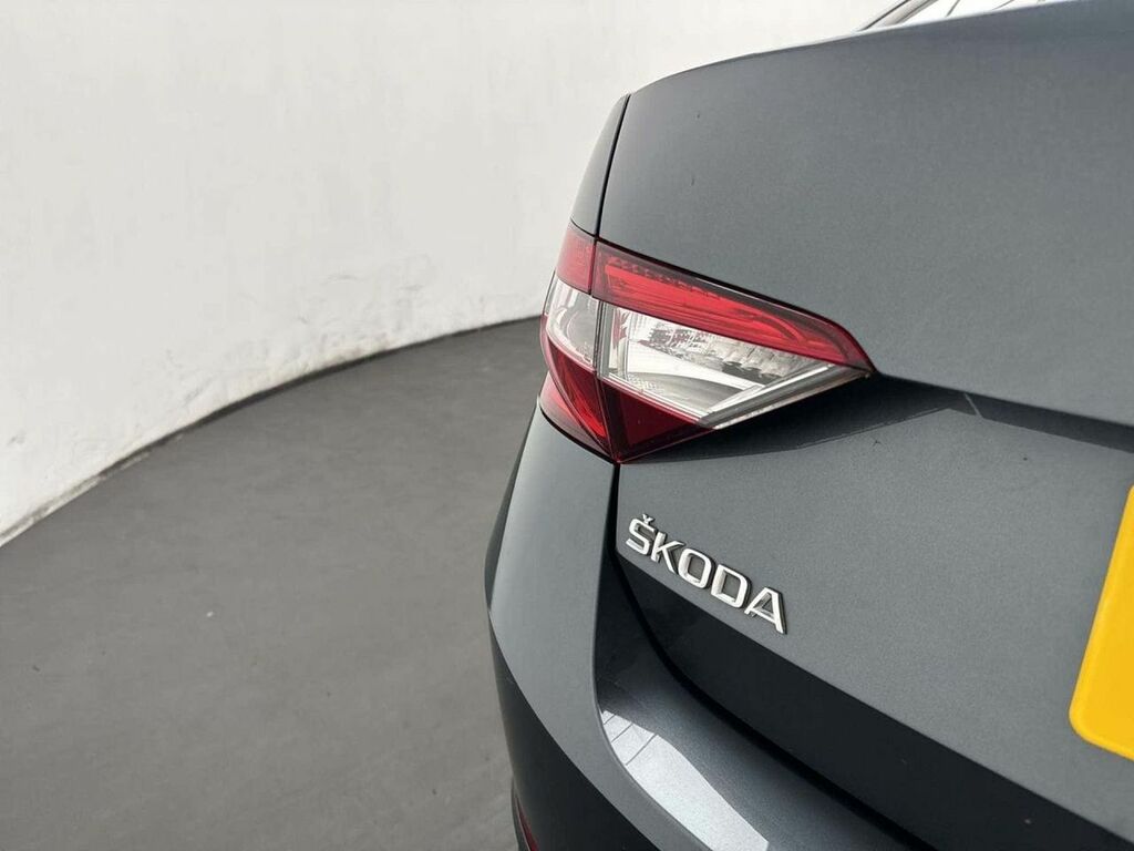 Skoda Superb Tsi Act Se L White #29