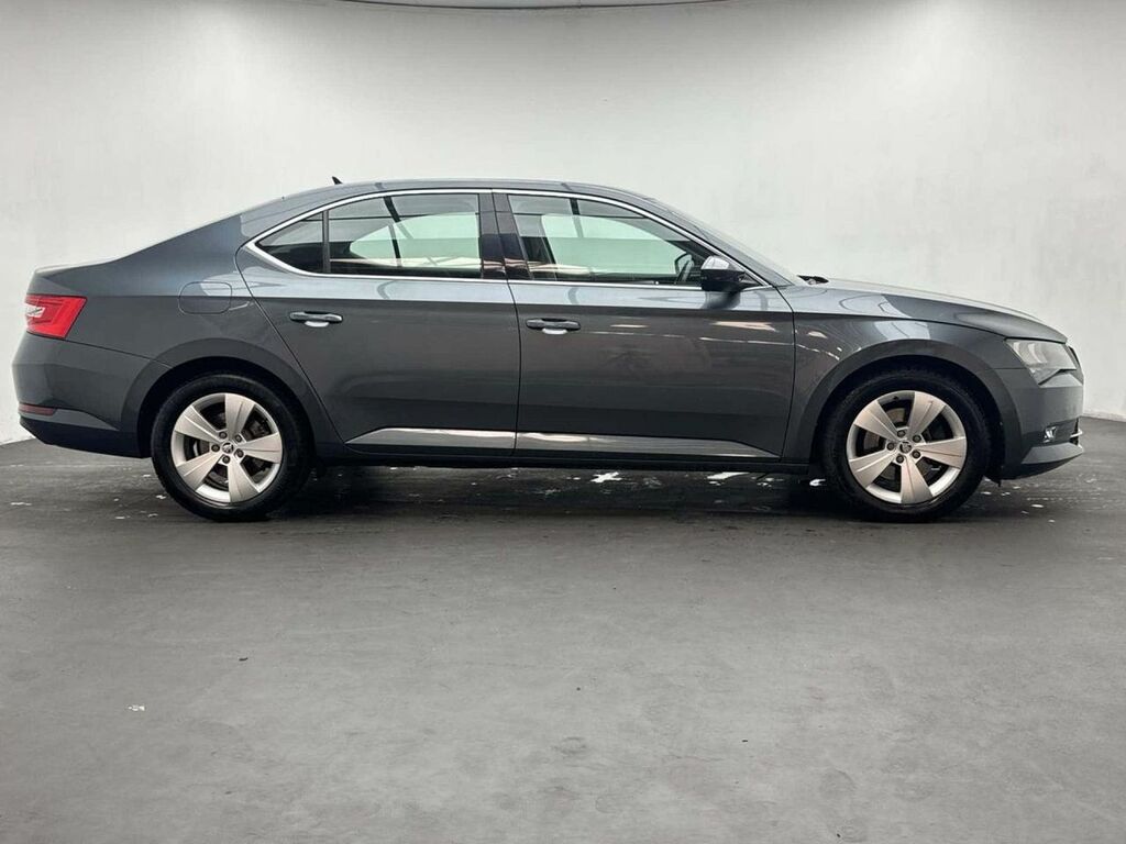 Skoda Superb Tsi Act Se L White #9
