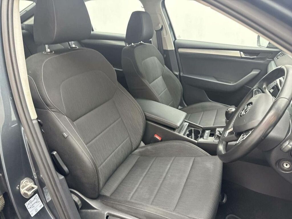 Skoda Superb Tsi Act Se L White #12