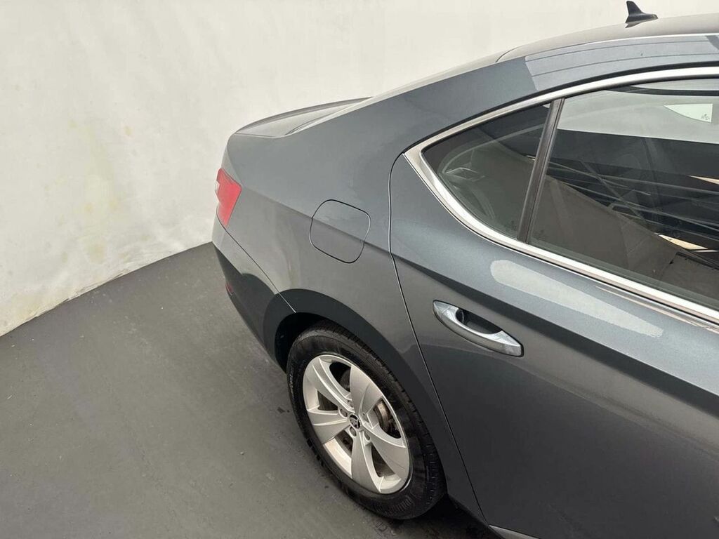 Skoda Superb Tsi Act Se L White #27