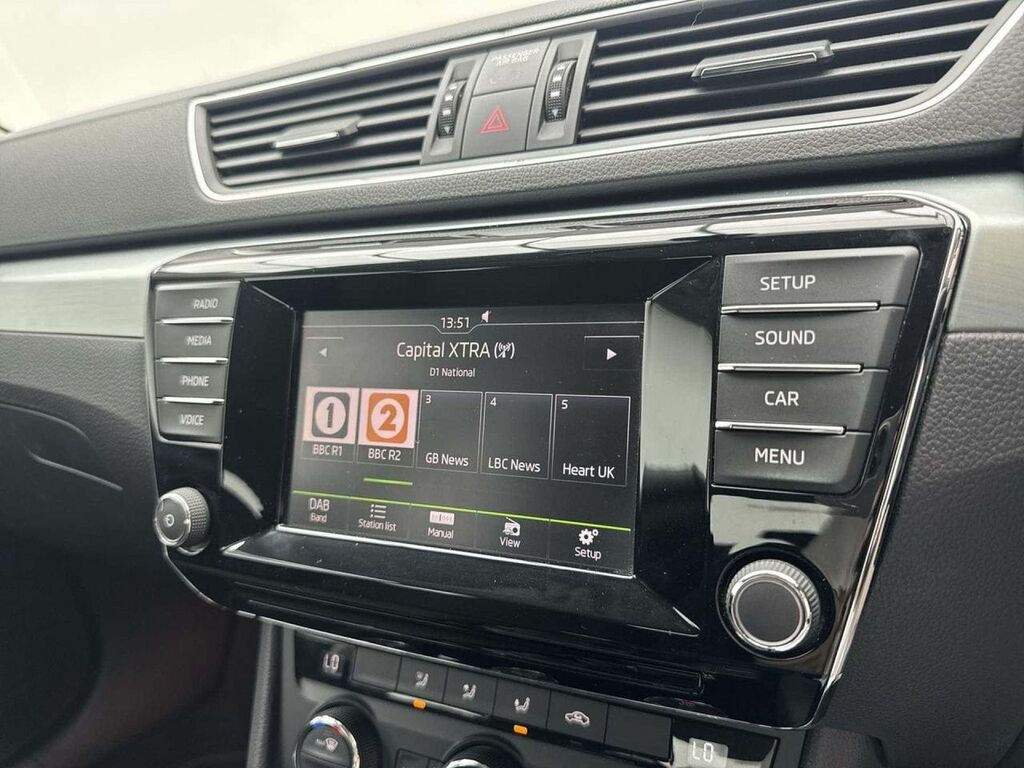 Skoda Superb Tsi Act Se L White #13