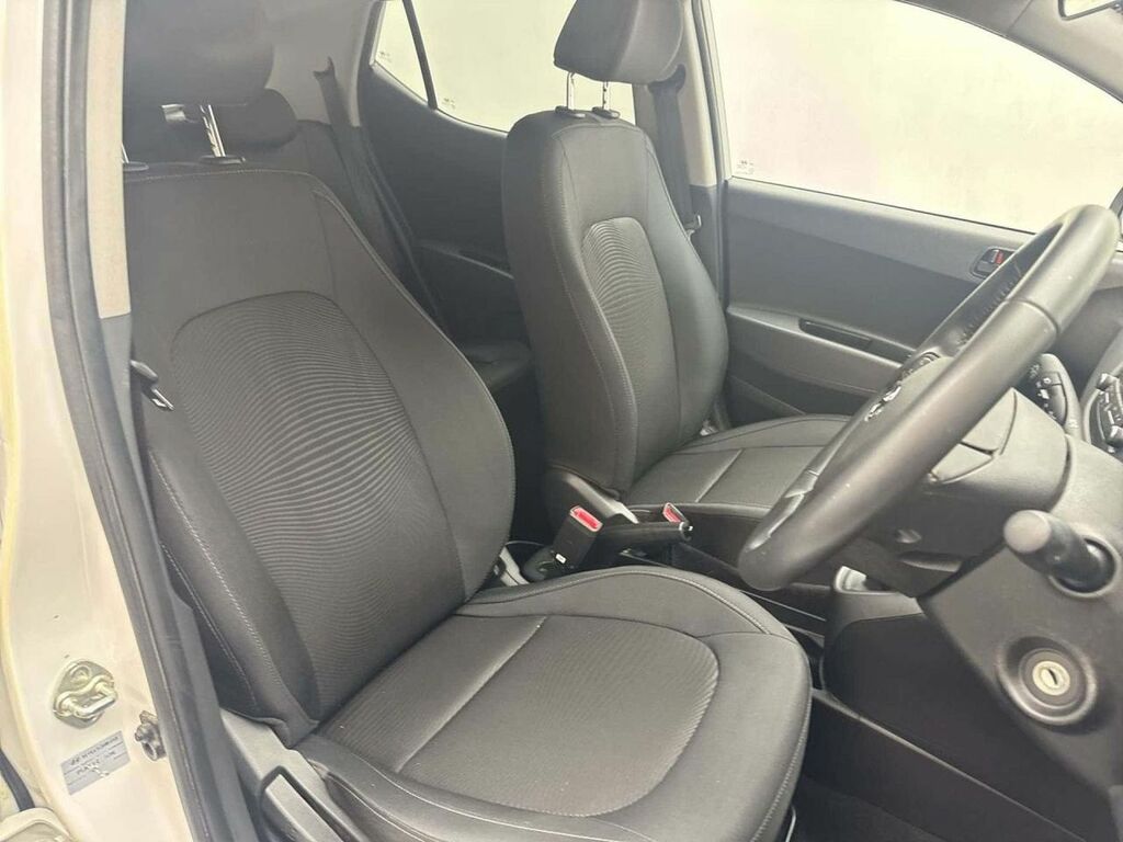 Hyundai I10 Premium Black #12