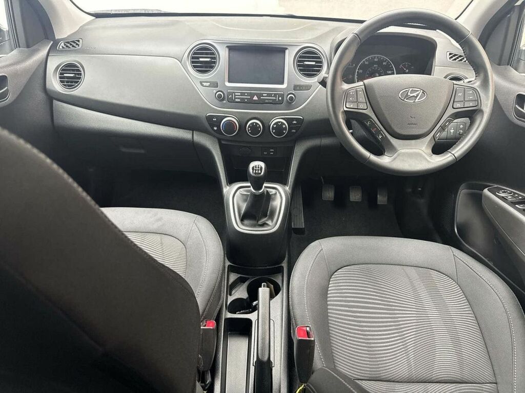 Hyundai I10 Premium Black #23