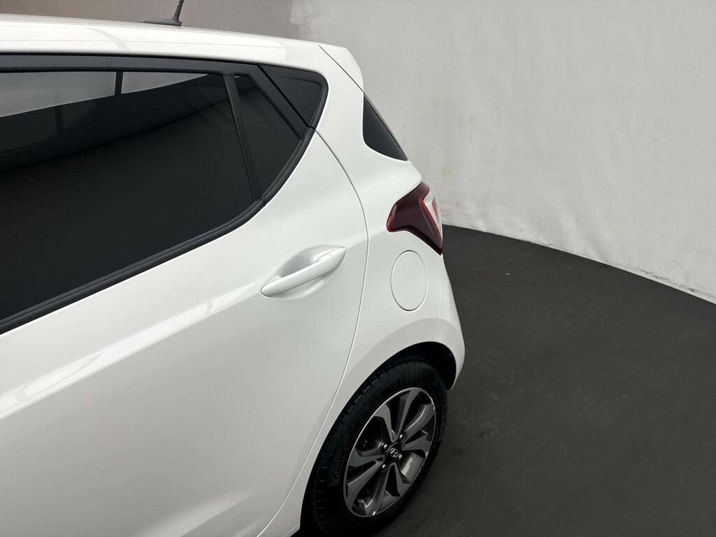Hyundai I10 Premium Black #28