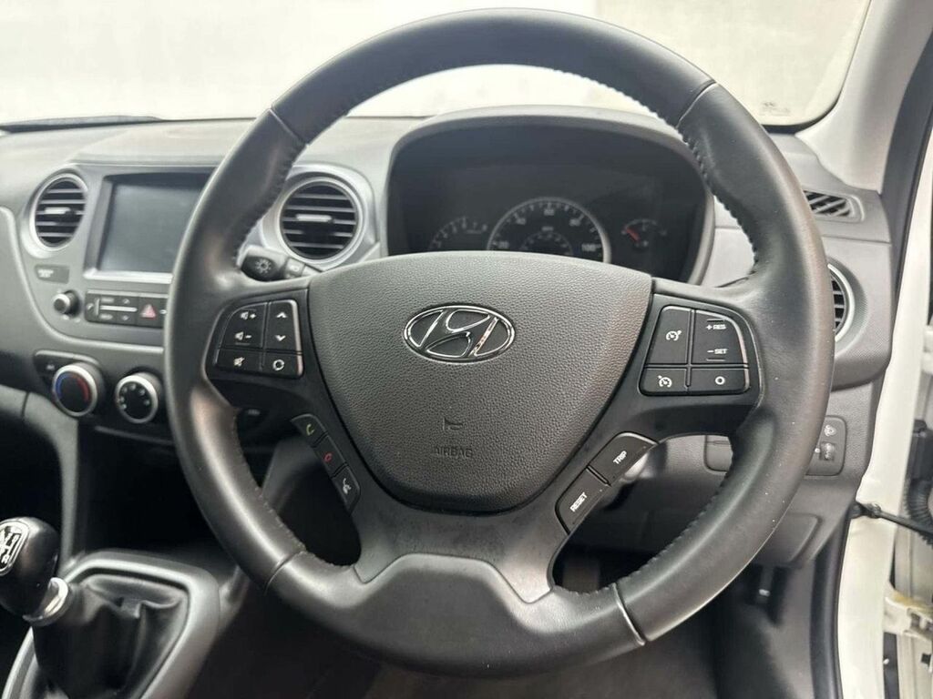 Hyundai I10 Premium Black #22