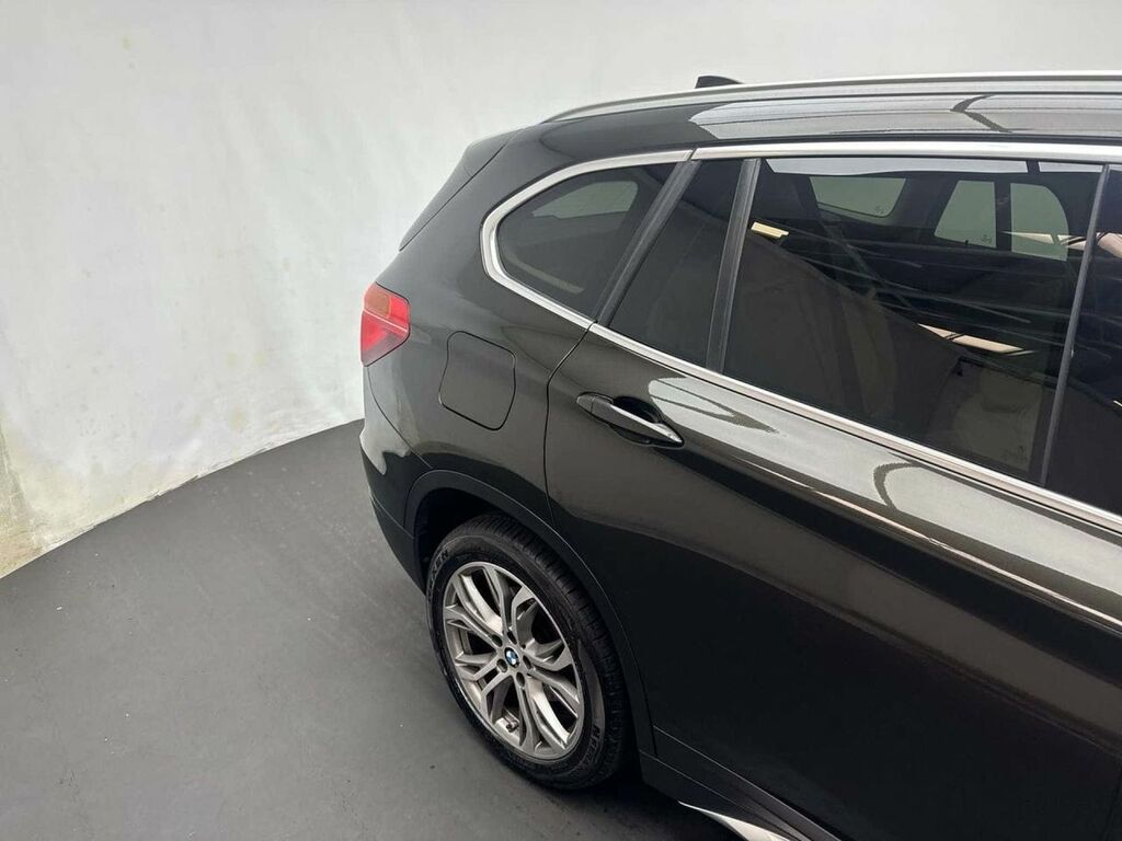 BMW X1 Sdrive 18D Se Black #33