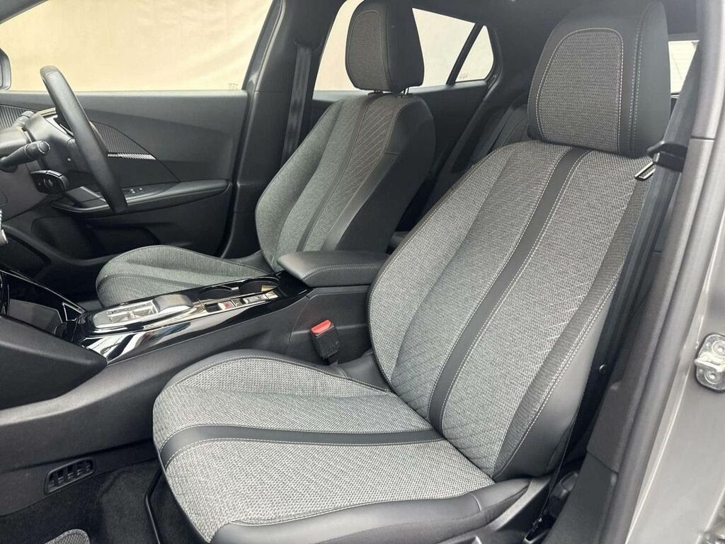 Peugeot e-2008 100Kw Active 50Kwh Grey #32