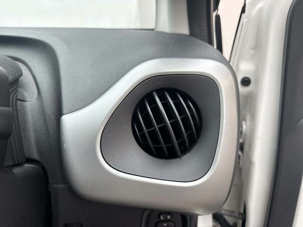 Citroen C1 1.2 Puretech Flair White #19