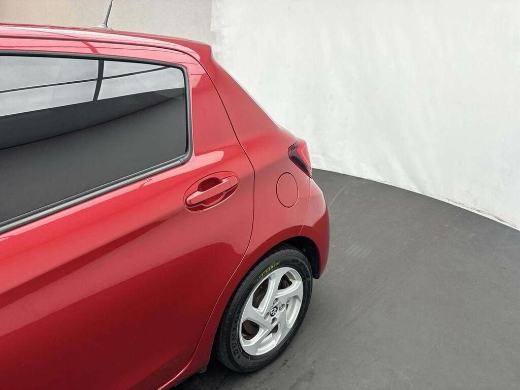 Toyota Yaris Hatchback Blue #30