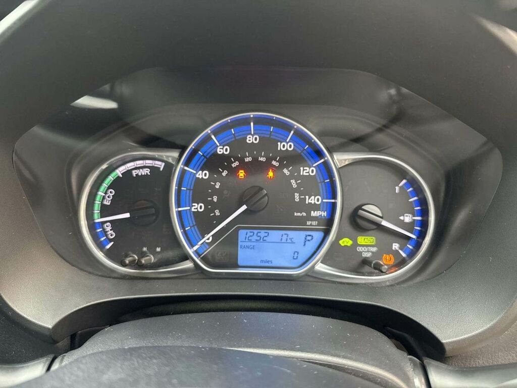 Toyota Yaris Hatchback Blue #19