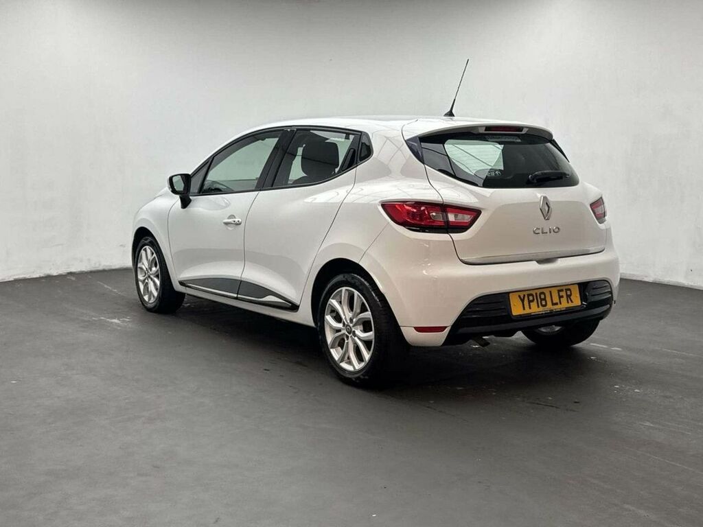 Renault Clio 1.1 Clio Dynamique Nav White #6