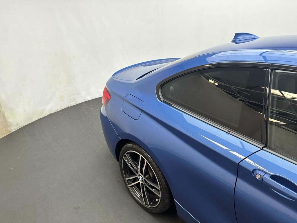 BMW 2 Series 220I Luxury Dct Blue #29