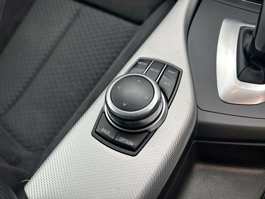 BMW 2 Series 220I Luxury Dct Blue #18