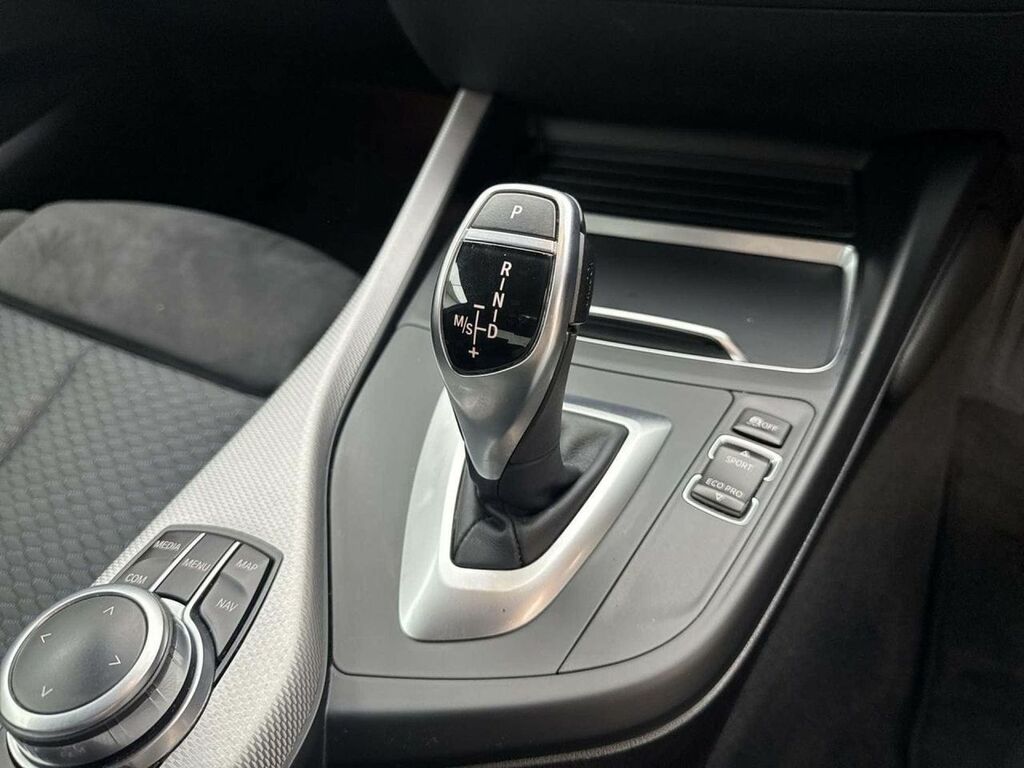BMW 2 Series 220I Luxury Dct Blue #17