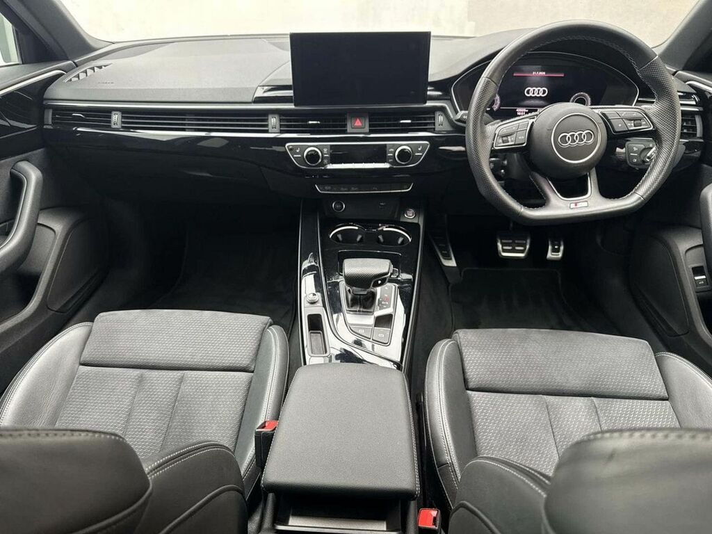 Audi A4 2.0 Tfsi 35 Black Edition S Tronic Black #27