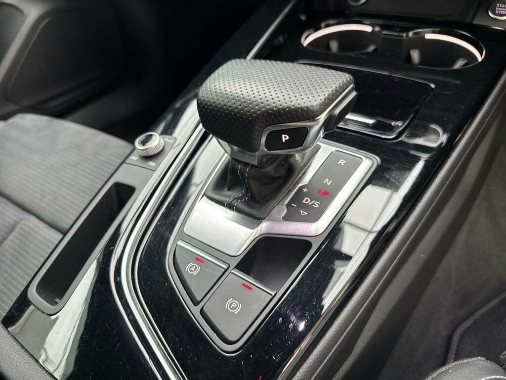 Audi A4 2.0 Tfsi 35 Black Edition S Tronic Black #18