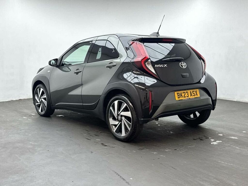Toyota Aygo X 1.0 Aygo X Edge Vvt-i Green #6
