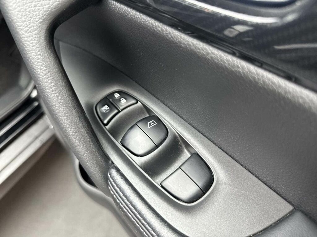 Nissan X-Trail Dci N-tec Black #24
