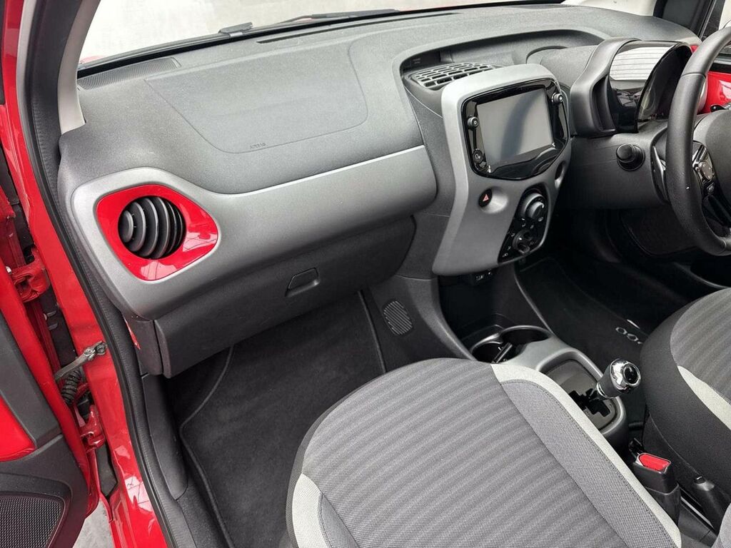 Toyota Aygo X X White #32