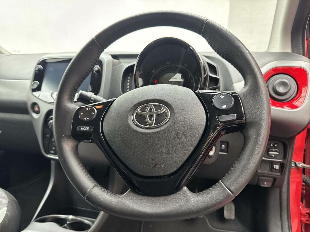 Toyota Aygo X X White #23