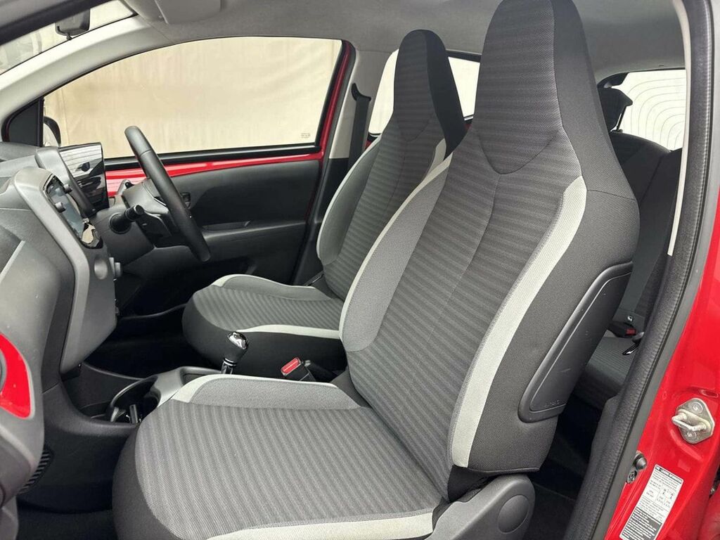 Toyota Aygo X X White #31