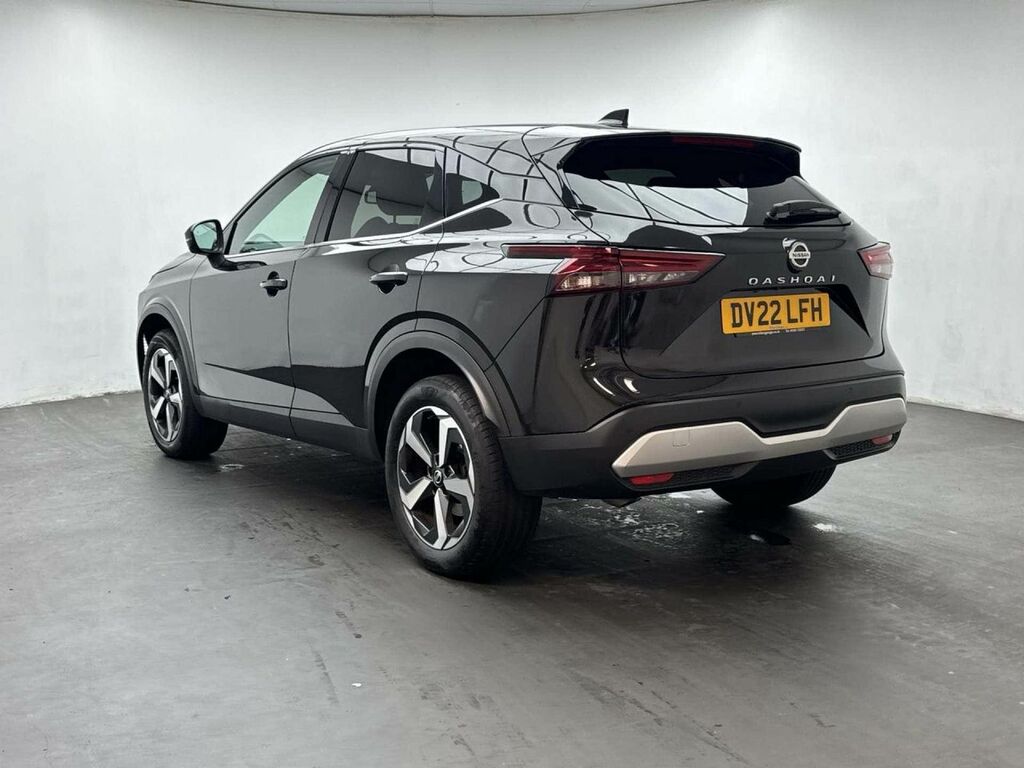 Nissan Qashqai 1.3 Qashqai N-connecta Dig-t Mhev Black #6