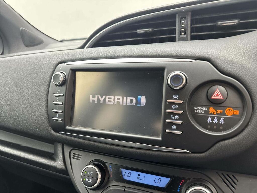 Toyota Yaris 1.5 Hybrid Icon Tech Cvt Grey #13