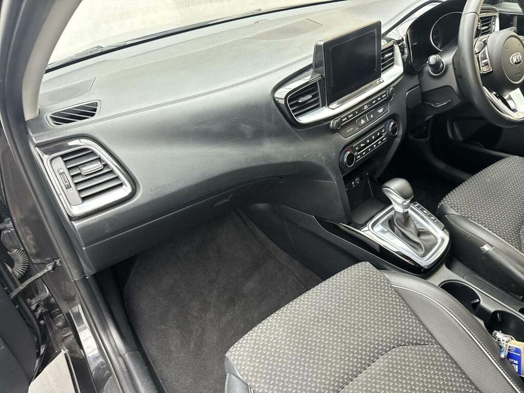 Kia Ceed 1.4T Gdi Isg Gt-line Lunar Edition Dct Silver #32