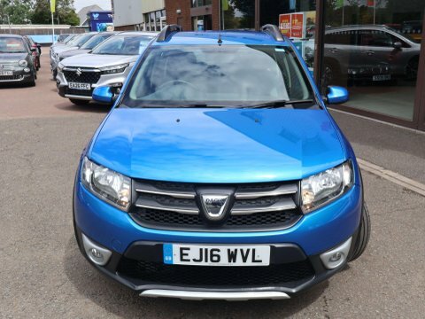 Dacia Sandero Stepway 1.5 Dci Laureate EJ16WVL #2