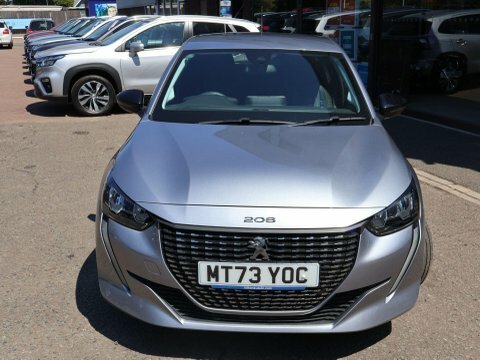 Peugeot 208 1.2 Puretech Allure MT73YOC #2