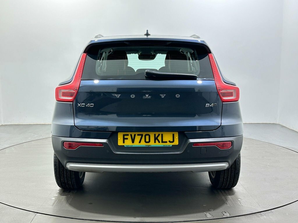 Volvo XC40 2L Momentum FV70KLJ Blue #6