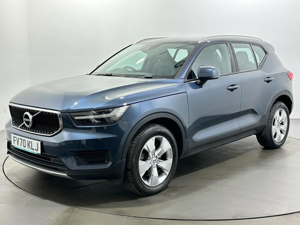 Volvo XC40 2L Momentum FV70KLJ Blue #3