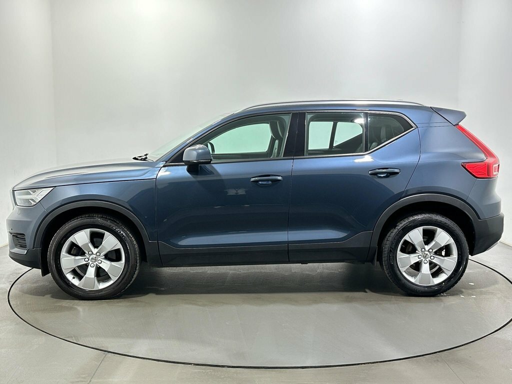 Volvo XC40 2L Momentum FV70KLJ Blue #4