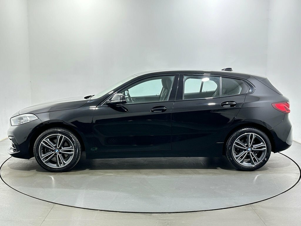 BMW 1 Series 1.5L Sport HN72ELV Black #4