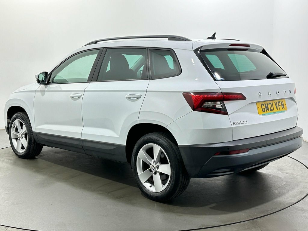 Skoda Karoq 1.5L Se GM21VFN White #5