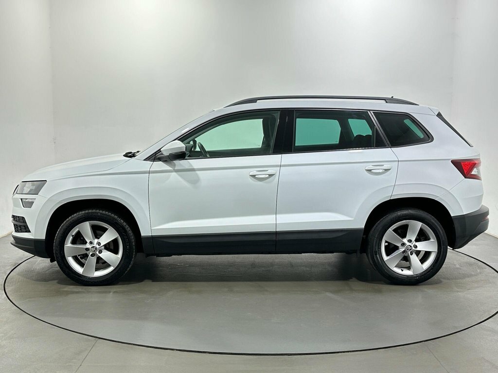 Skoda Karoq 1.5L Se GM21VFN White #4
