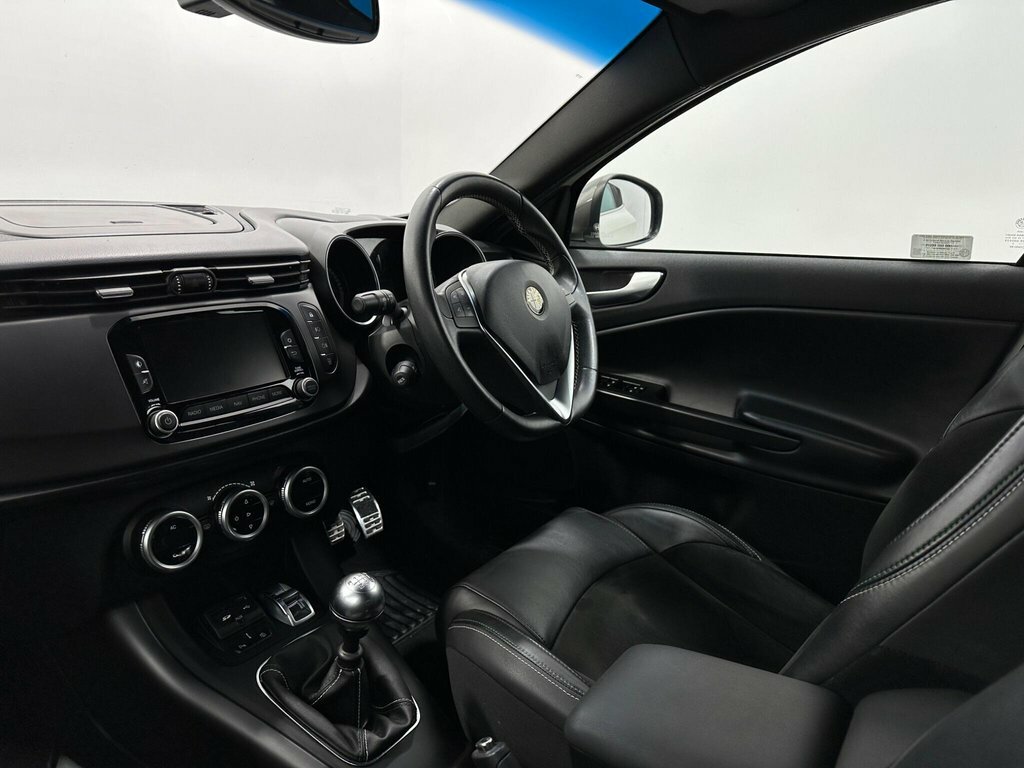 Alfa Romeo Giulietta Giulietta Qv Line Jtdm-2 Red #25