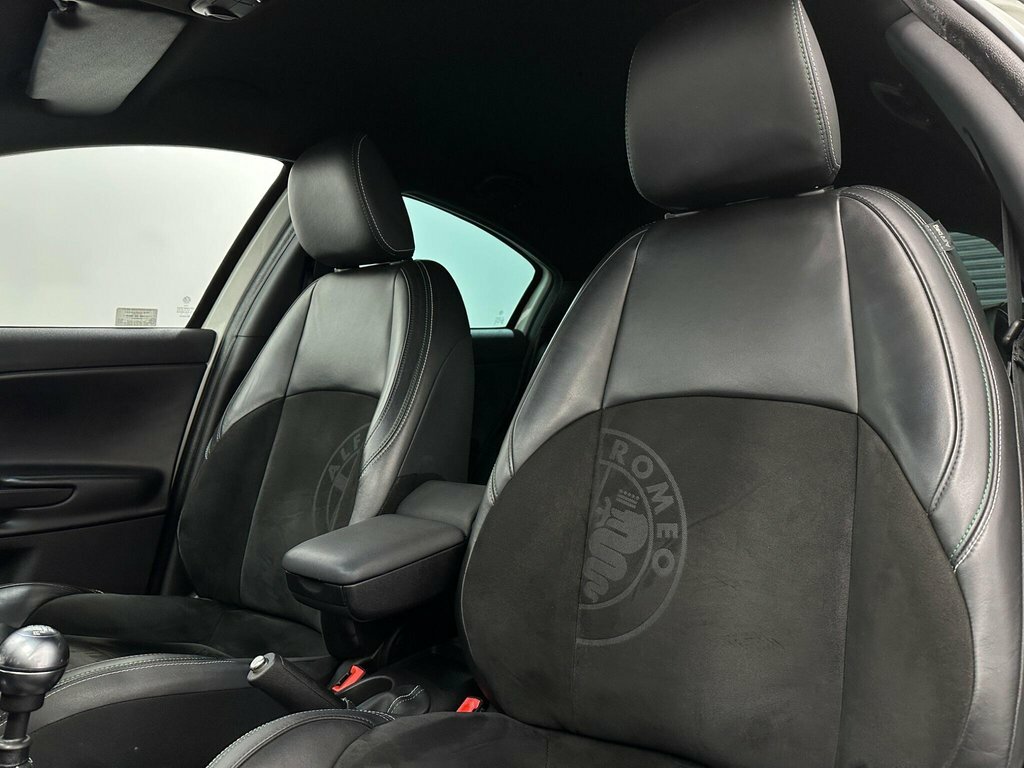 Alfa Romeo Giulietta Giulietta Qv Line Jtdm-2 Red #30