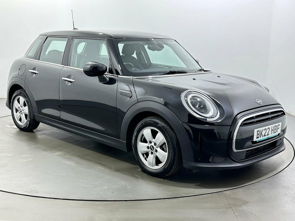 Mini Hatch 1.5L Cooper Classic Black