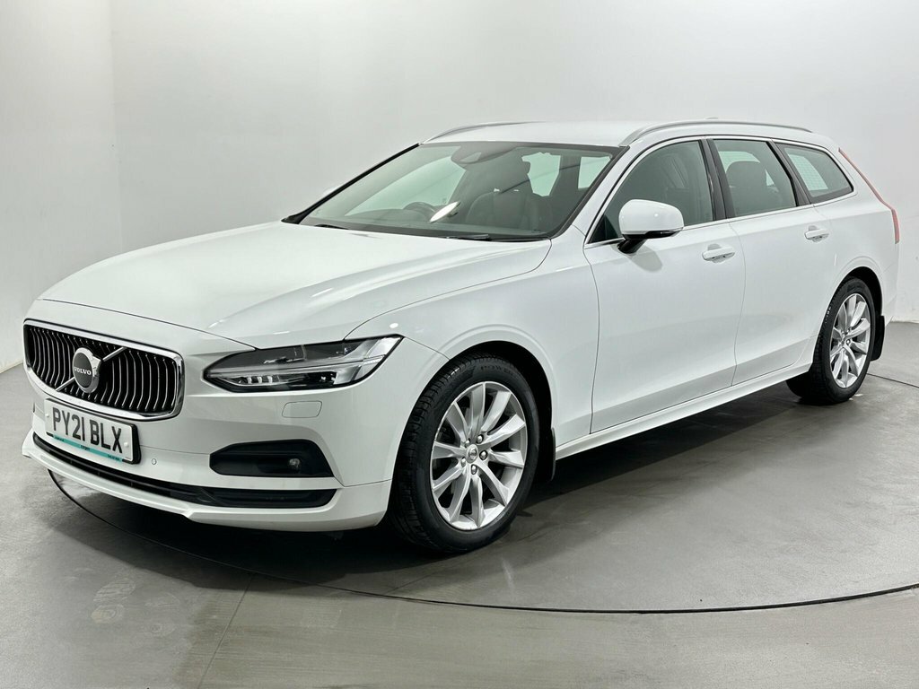 Volvo V90 2L Momentum White #3