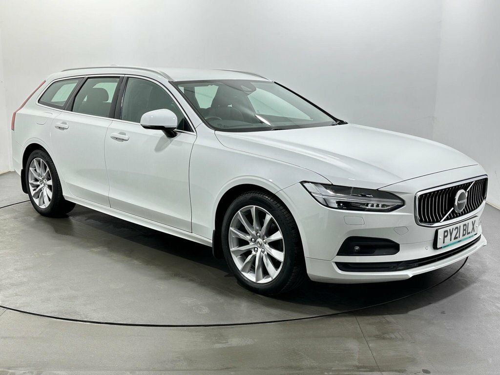 Volvo V90 2L Momentum White