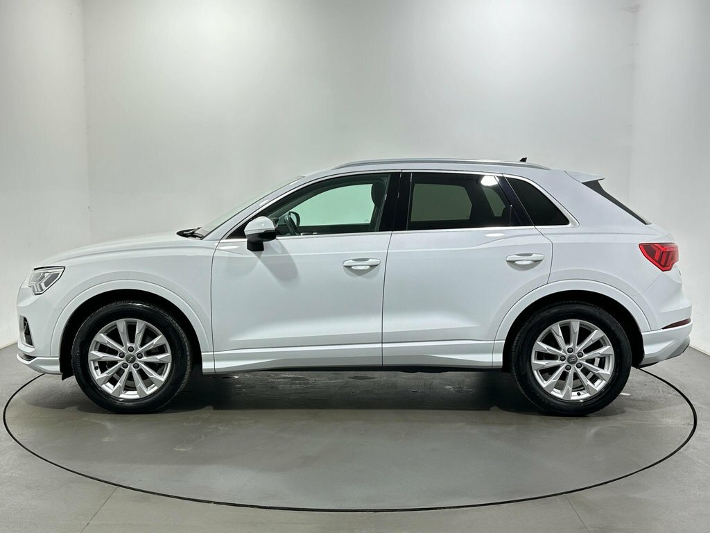 Audi Q3 1.5L Sport AD19ZDY White #4