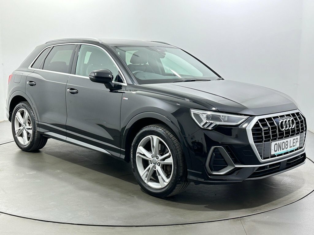 Audi Q3 2L S Line Black