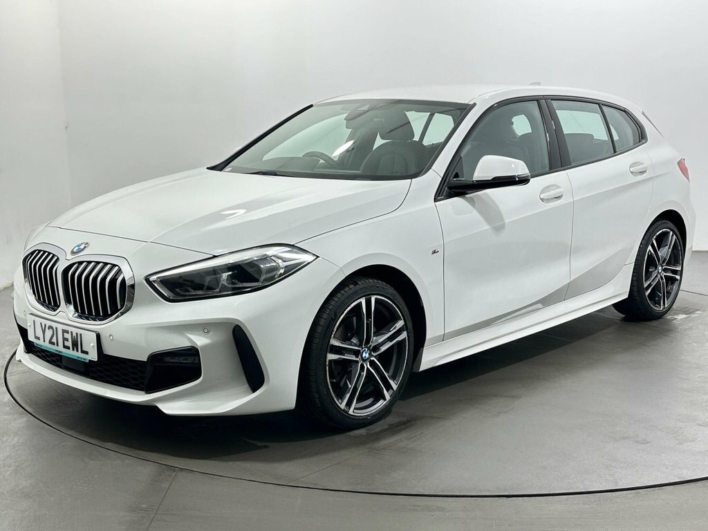 BMW 1 Series 1.5L M Sport LY21EWL White #3